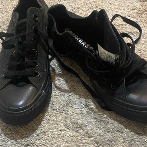 Converse Kids Black Low-Top Canvas Sneakers with Rubber Toe…. Barely worn!